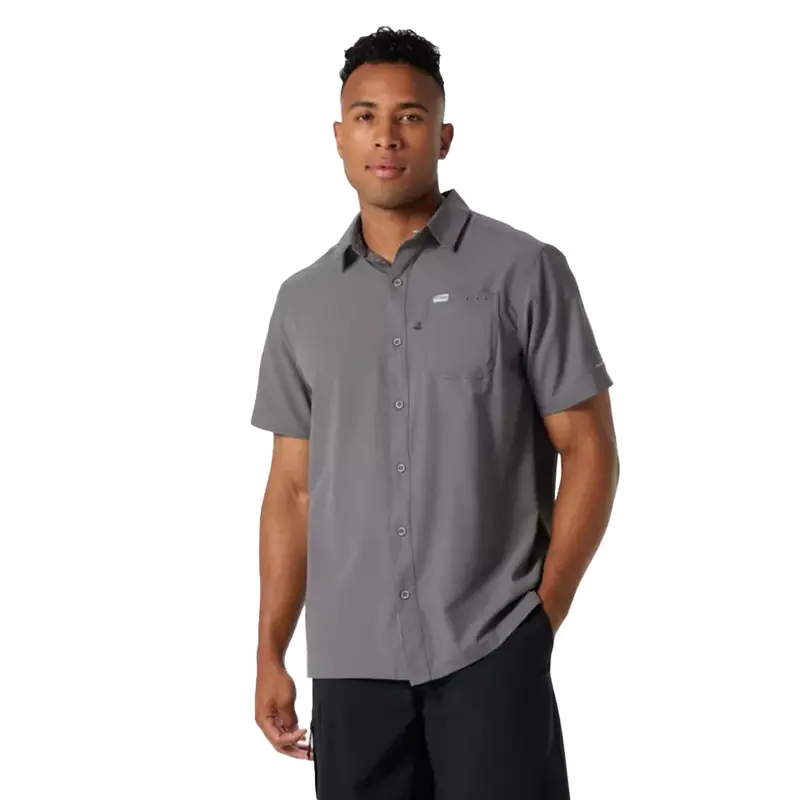 Columbia Men'S Pfg Slack Tide Camp Shirt In City Grey 1