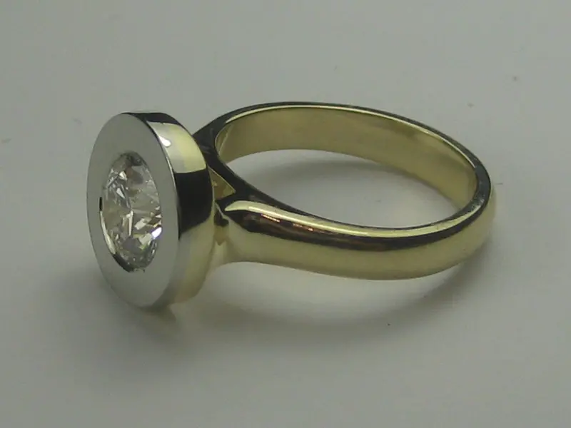 Diamond Solo Satellite Pendant 1