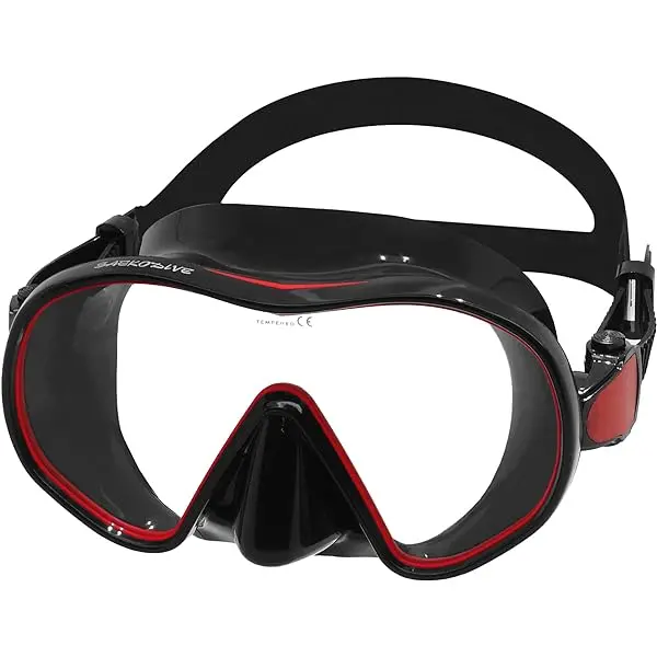 Low-Volume Dive Mask With Wide Field Of View 1