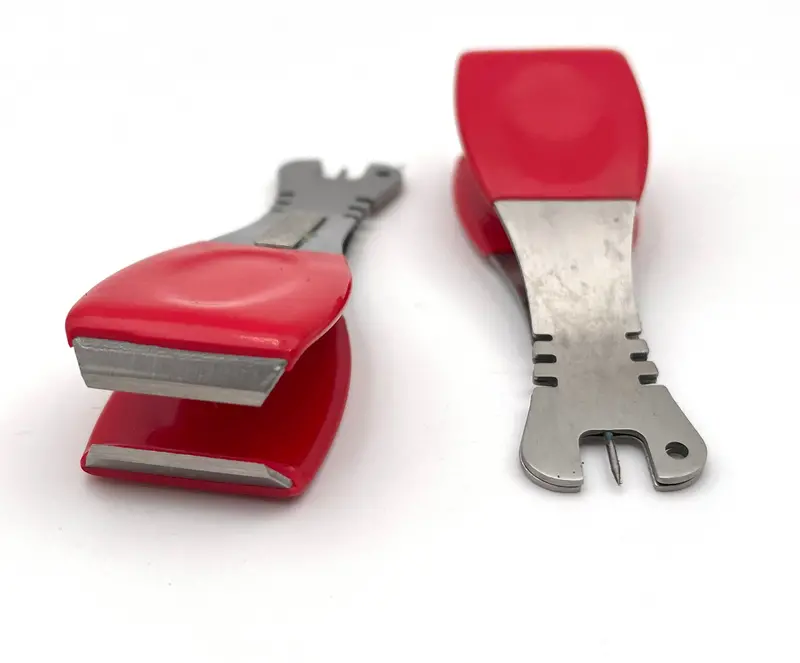 Nirvana Oversized Nippers With Integrated Hook Eye Cleaner 1