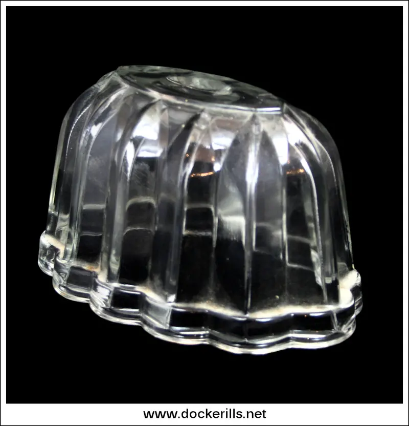 Victorian Glass Jelly Mould – One-Pint Capacity (Design Variation 2) 1