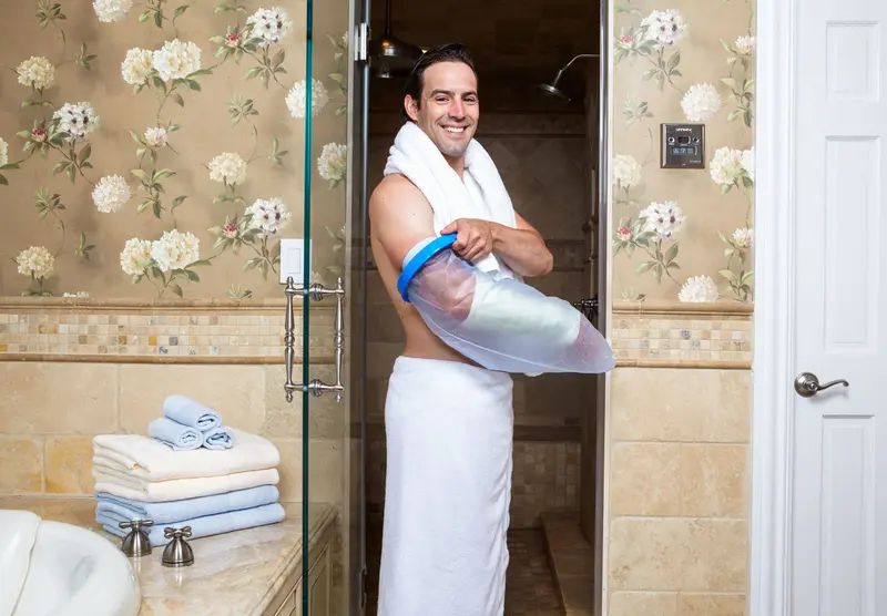 Waterproof Arm Cast Cover For Shower Use – Comfortable, Adjustable Seal 1