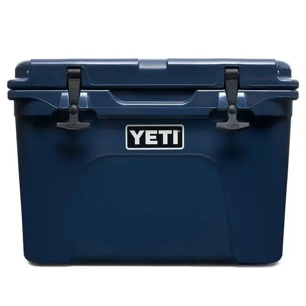 Yeti Tundra 35 Insulated Cooler Box – Deep Navy 1