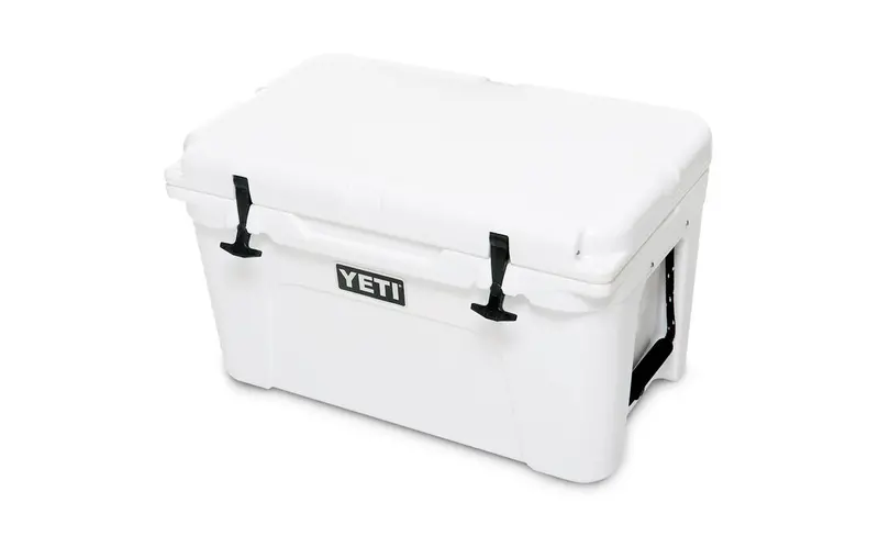 Yeti Tundra 45 Cooler 1